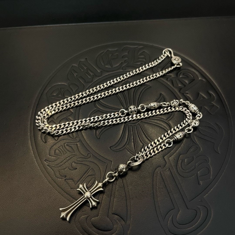 Ch*0me He**ts necklaces